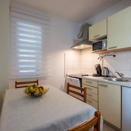 Na Stanovima Appartamento *