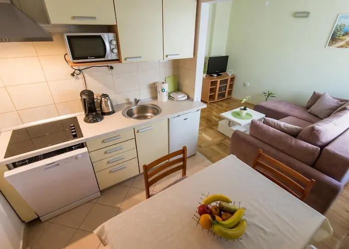 Na Stanovima זאדאר